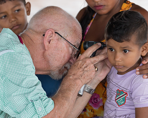 2019_WSF_DYK_Doctor_and_child_500x400