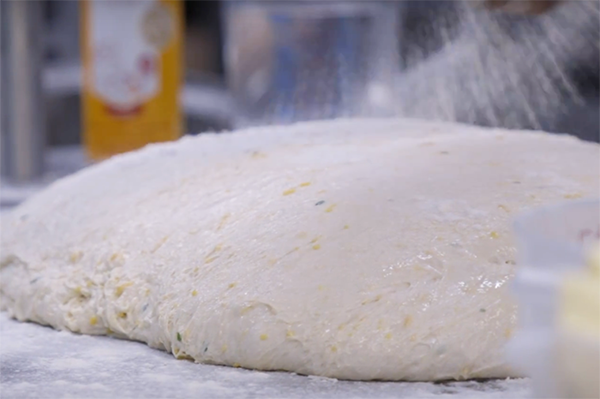 UMCOR_Meeting_a_Knead_in_atlanta_refugee_community_700x466 Just Bakery of Atlanta employs resettled refugees and helps them attain a firmer economic footing.