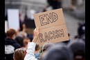Fim do sinal de comício de racismo
