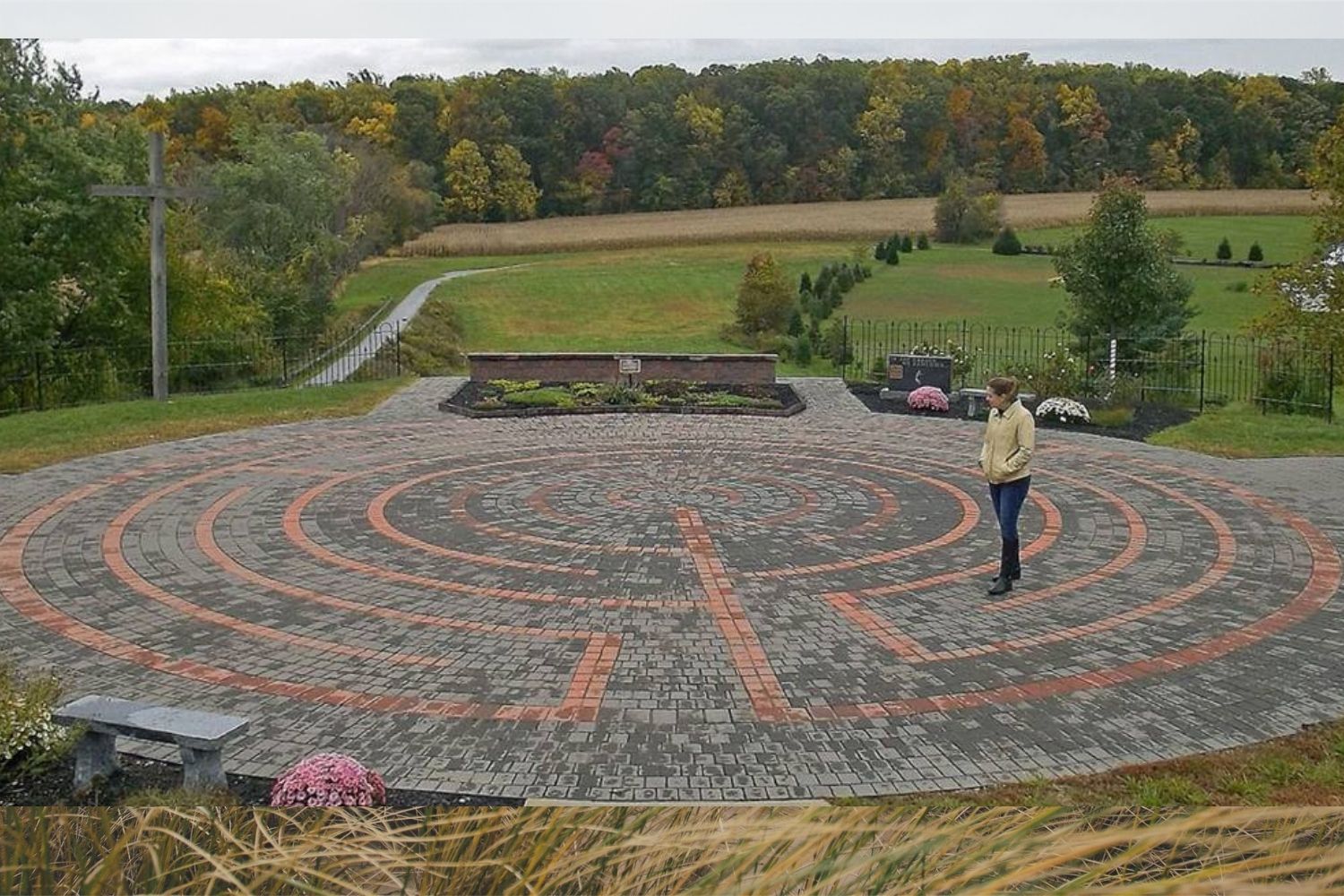 Marcher dans un labyrinthe est un moment pour se concentrer et être centré sur l’appel de Dieu à être disciple, dit Pat Rankin, à Hopewell United Methodist Church, Downingtown, Penn. Photo de MTSOfan, avec l’aimable autorisation de Creative Commons.