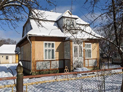 Reconstructed house in Ukraine – IOCC rebuilding program with ELEOS-Ukraine and UMCOR. (Photo: Courtesy of IOCC)