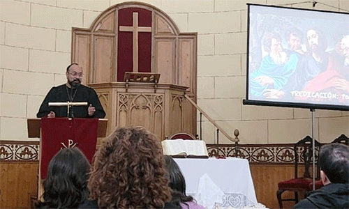 Missionary Pedro Zavala delivers a message at the Evangelical Church in Madrid, Spain, where he serves as a professor with the United Evangeical Theological Seminary. (Photo: Courtesy of Pedro Zavala)